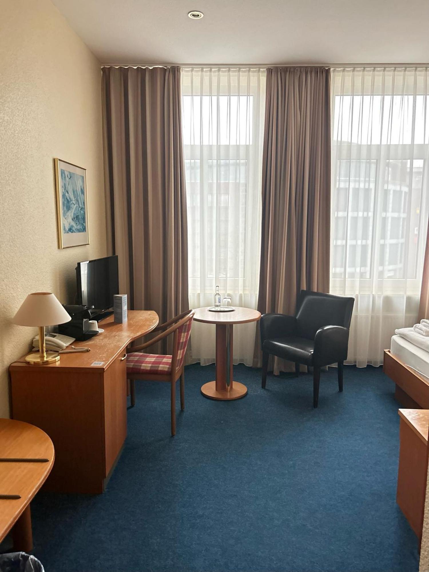 Sure Hotel By Best Western Wilhelmshaven City Esterno foto